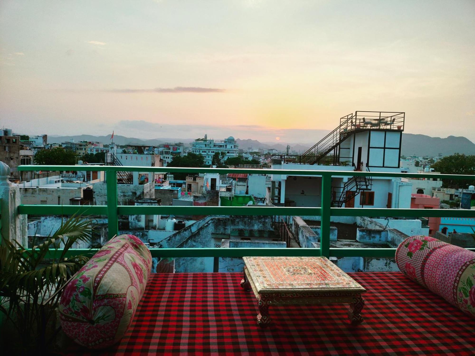 Krishna Stay Guest House Udaipur Exterior foto